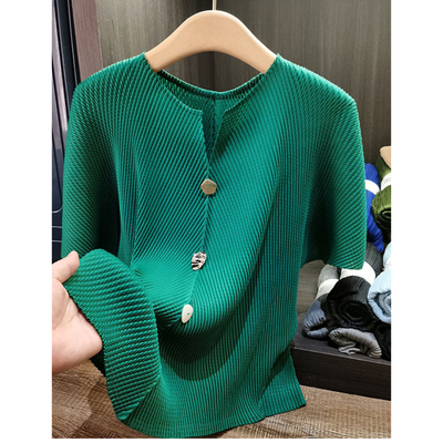 SAVARA – Lightweight Round Neck Cardigan Top