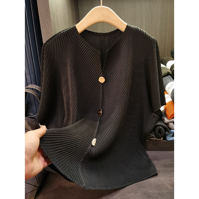 SAVARA – Lightweight Round Neck Cardigan Top