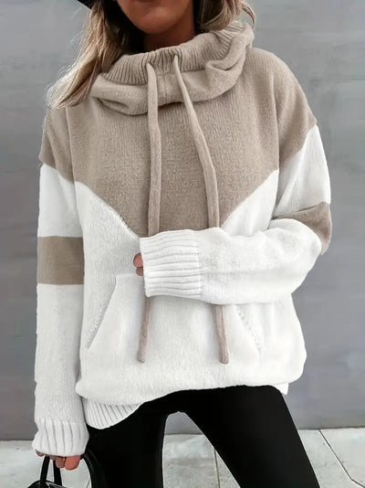RÍONA - Dual-Tone Cosy Hoodie